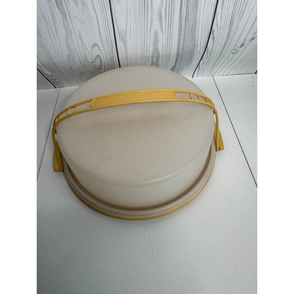 Vintage Tupperware Harvest Gold Pie Cake Keeper Carrier 719-2 With Handle - Picture 1 of 8